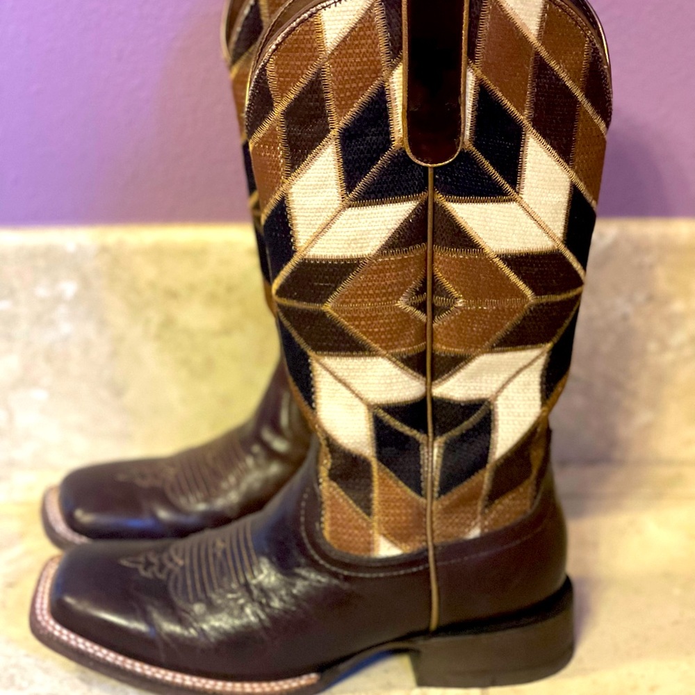 Ariat Miranda Cowboy Boots Size 8 with gorgeous kaleidoscopic-patchwork pattern